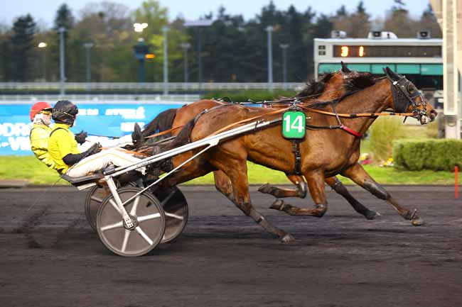 Photo d'arrivée de la course pmu PRIX FAMA à PARIS-VINCENNES le Vendredi 27 mars 2026
