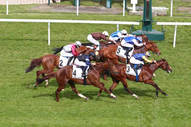 Photo d'arrivée de la course pmu PRIX COMRADE à SAINT CLOUD le Dimanche 29 mars 2026