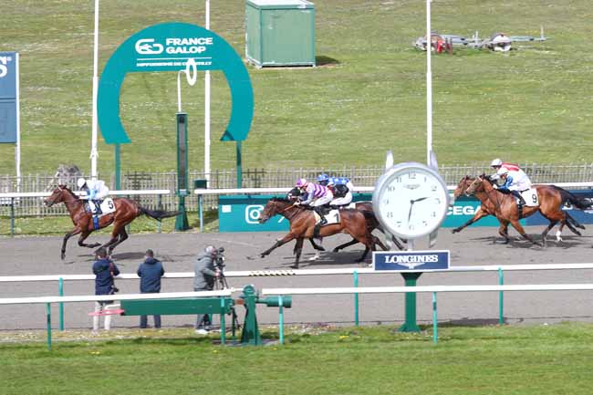 Photo d'arrivée de la course pmu PRIX DU BOIS DE PERTHE à CHANTILLY le Lundi 30 mars 2026