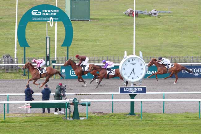Photo d'arrivée de la course pmu PRIX DE LA TETE DU ROND à CHANTILLY le Lundi 30 mars 2026
