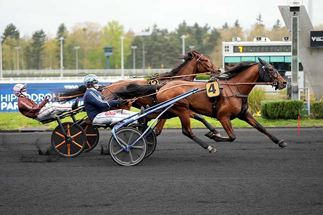 Photo d'arrivée de la course pmu PRIX BEATRIX à PARIS-VINCENNES le Mardi 31 mars 2026