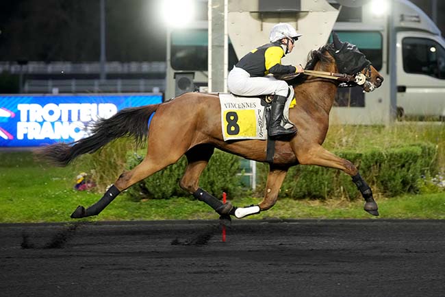 Photo d'arrivée de la course pmu PRIX ALCOR à PARIS-VINCENNES le Mardi 31 mars 2026