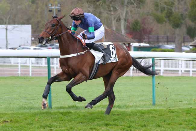 Photo d'arrivée de la course pmu PRIX PHILIPPE MENAGER à COMPIEGNE le Mercredi 1 avril 2026