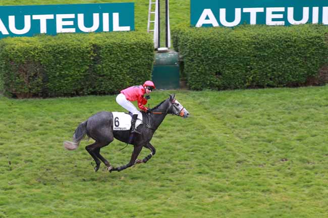 Photo d'arrivée de la course pmu PRIX WILLIAM ET ALEC HEAD à AUTEUIL le Jeudi 2 avril 2026