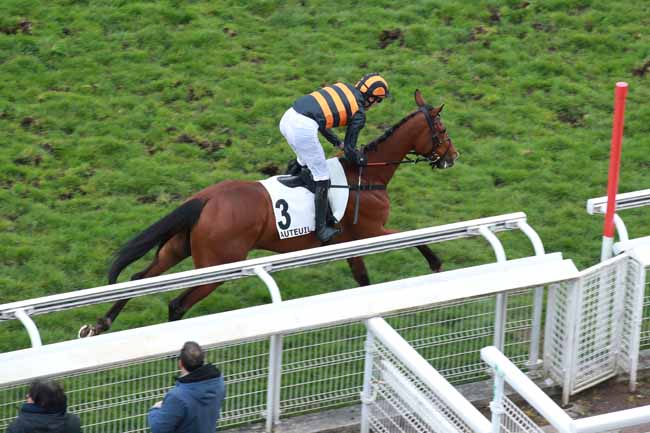 Photo d'arrivée de la course pmu PRIX JEAN GRANEL à AUTEUIL le Jeudi 2 avril 2026
