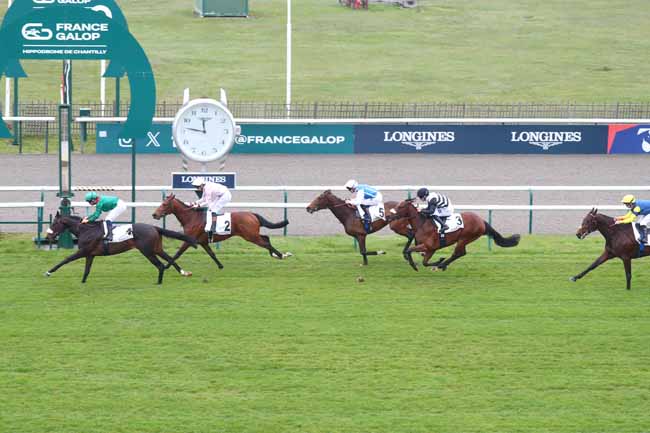 Photo d'arrivée de la course pmu PRIX DU MONT PAGNOTTE à CHANTILLY le Jeudi 2 avril 2026
