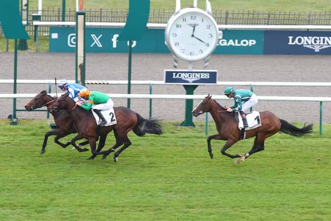 Photo d'arrivée de la course pmu PRIX DE LA CROIX DE PONTARME à CHANTILLY le Jeudi 2 avril 2026