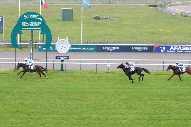 Photo d'arrivée de la course pmu PRIX DU CANAL DE LA MACHINE à CHANTILLY le Jeudi 2 avril 2026