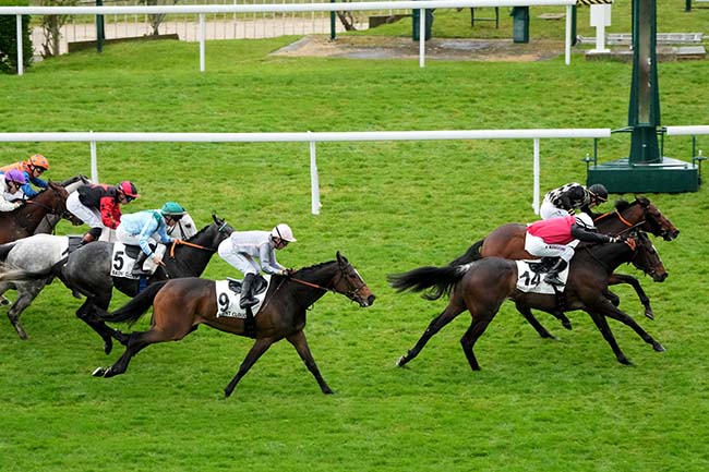 Photo d'arrivée de la course pmu PRIX DU CHATEAU PELICAN à SAINT CLOUD le Vendredi 3 avril 2026