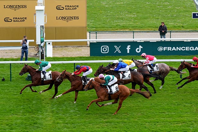 Photo d'arrivée de la course pmu PRIX JUIGNE à LONGCHAMP le Dimanche 5 avril 2026