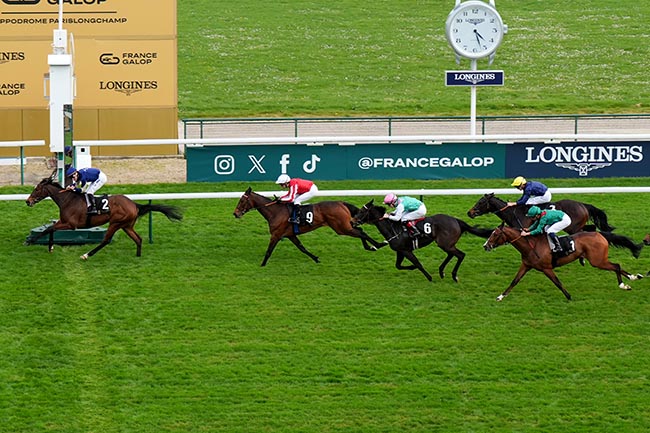 Photo d'arrivée de la course pmu AL SHIRA'AA RACING PRIX VANTEAUX à LONGCHAMP le Dimanche 5 avril 2026