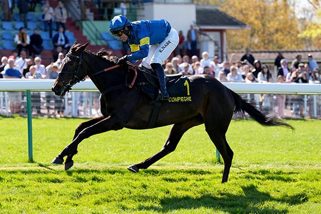 Photo d'arrivée de la course pmu PRIX DURTAIN à COMPIEGNE le Lundi 6 avril 2026