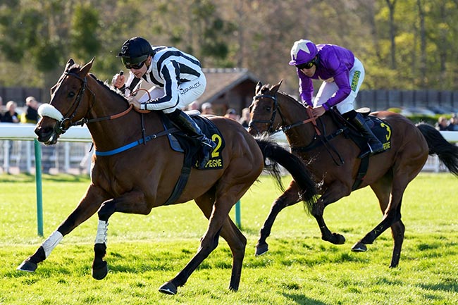 Photo d'arrivée de la course pmu PRIX D'AUMALE à COMPIEGNE le Lundi 6 avril 2026