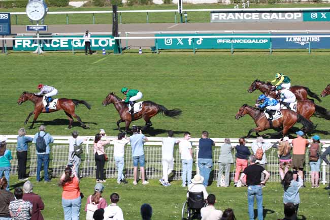 Photo d'arrivée de la course pmu PRIX DJEBEL à DEAUVILLE le Mardi 7 avril 2026
