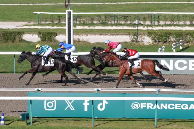 Photo d'arrivée de la course pmu PRIX DE L'OPERATION FORTITUDE à DEAUVILLE le Mardi 7 avril 2026