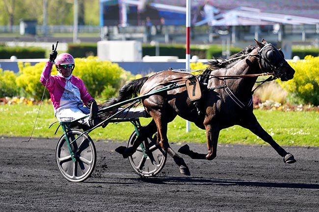 Photo d'arrivée de la course pmu PRIX BAVARIA à PARIS-VINCENNES le Mardi 7 avril 2026