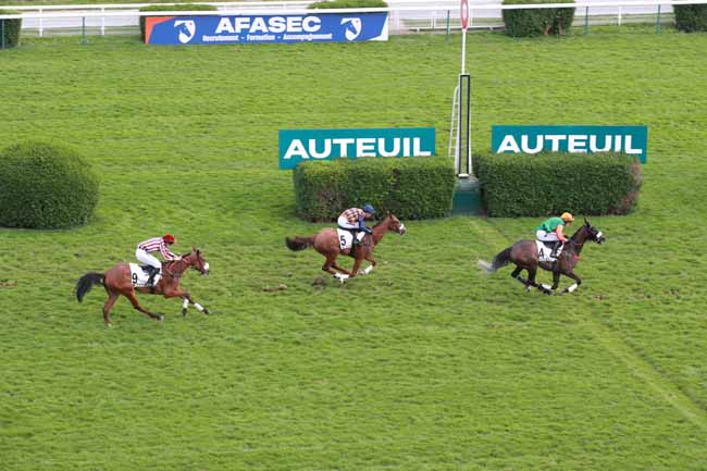 Photo d'arrivée de la course pmu PRIX D'ENGHIEN à AUTEUIL le Jeudi 9 avril 2026
