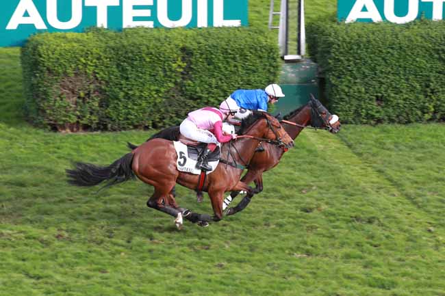 Photo d'arrivée de la course pmu PRIX DE SAUMUR à AUTEUIL le Jeudi 9 avril 2026