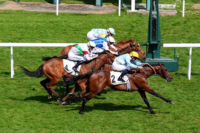 Photo d'arrivée de la course pmu PRIX CANOT à SAINT CLOUD le Vendredi 10 avril 2026
