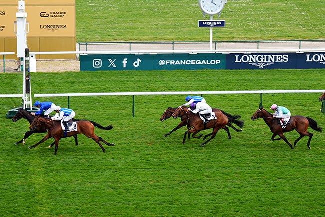 Photo d'arrivée de la course pmu PRIX DE FONTAINEBLEAU à LONGCHAMP le Dimanche 12 avril 2026