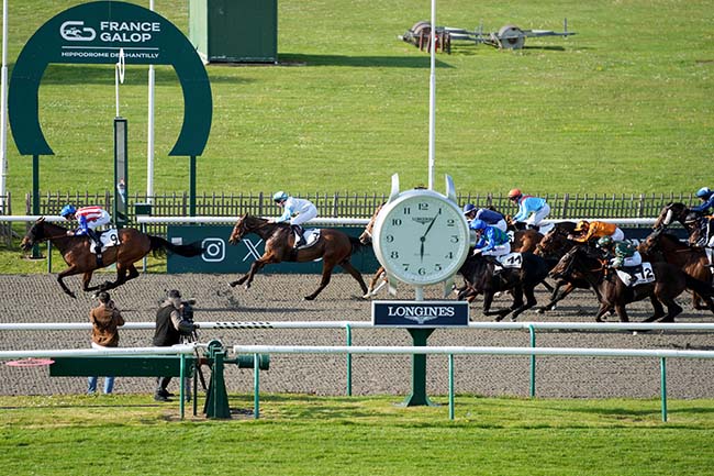 Photo d'arrivée de la course pmu PRIX DU PAVE DE THIERS à CHANTILLY le Mardi 14 avril 2026