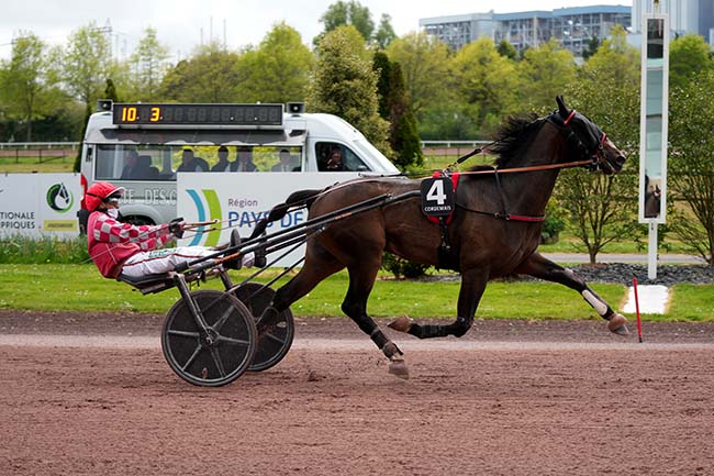 Photo d'arrivée de la course pmu PRIX DE LA COMMUNE DU TEMPLE DE BRETAGNE (PRIX DES ANEMONES) à CORDEMAIS le Mercredi 15 avril 2026