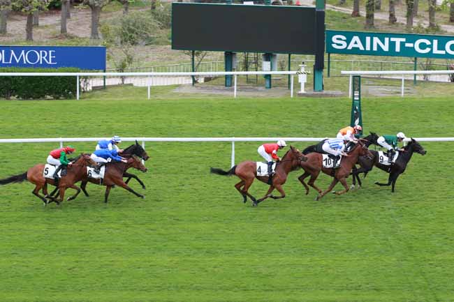 Photo d'arrivée de la course pmu PRIX PARADE D'AMOUR à SAINT CLOUD le Vendredi 17 avril 2026