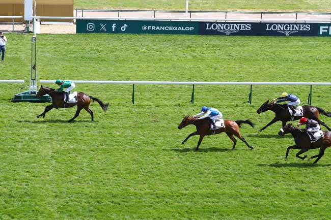 Photo d'arrivée de la course pmu PRIX DE LA SEINE à LONGCHAMP le Dimanche 3 mai 2026
