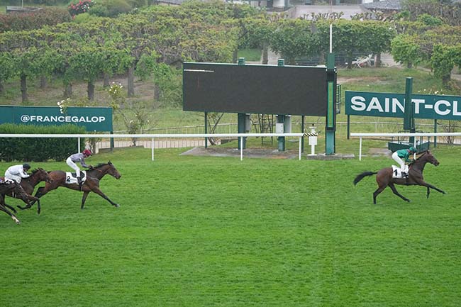 Photo d'arrivée de la course pmu PRIX MENDEZ à SAINT CLOUD le Mardi 5 mai 2026
