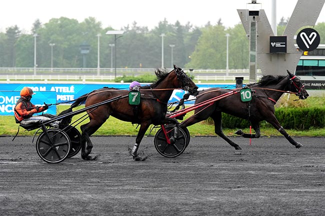 Photo d'arrivée de la course pmu PRIX ANAHITA à PARIS-VINCENNES le Mardi 5 mai 2026