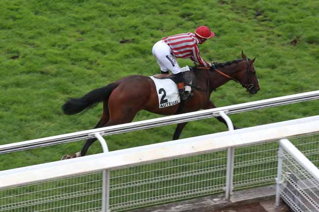 Photo d'arrivée de la course pmu PRIX GEMIX à AUTEUIL le Mercredi 6 mai 2026