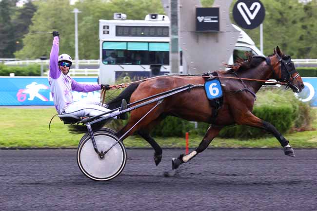 Photo d'arrivée de la course pmu PRIX GEORGES COURTOIS à PARIS-VINCENNES le Mardi 19 mai 2026