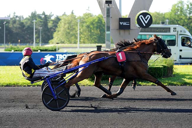 Photo d'arrivée de la course pmu PRIX JOHANNA à PARIS-VINCENNES le Mardi 26 mai 2026