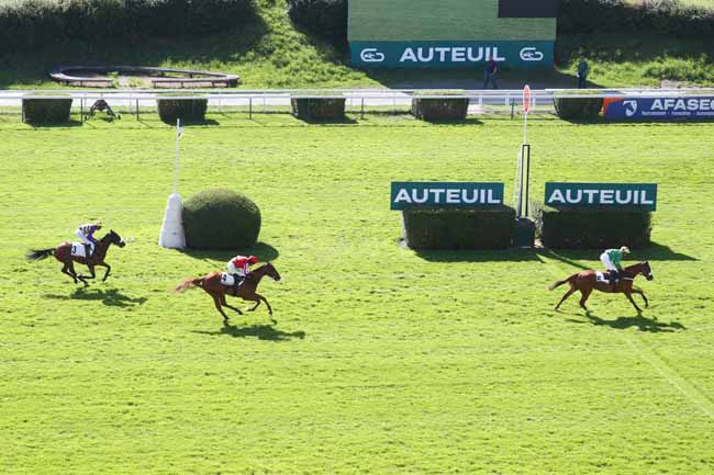 Photo d'arrivée de la course pmu PRIX XAVIER DE CHEVIGNY à AUTEUIL le Mardi 26 mai 2026