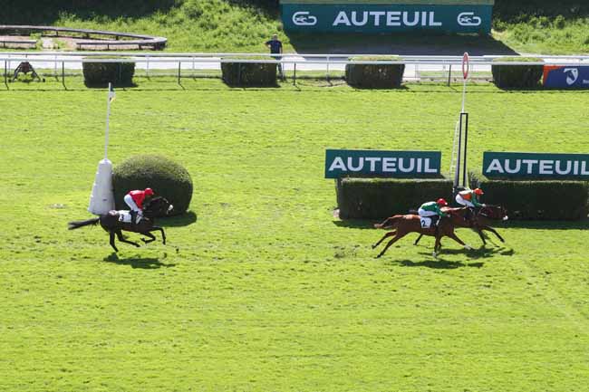 Photo d'arrivée de la course pmu PRIX GINETTA II à AUTEUIL le Mardi 26 mai 2026