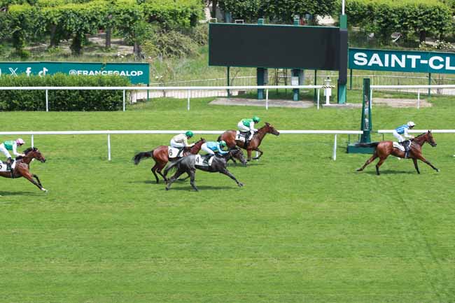 Photo d'arrivée de la course pmu PRIX PIRETTE à SAINT CLOUD le Vendredi 29 mai 2026