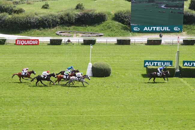 Photo d'arrivée de la course pmu PRIX JEAN VICTOR à AUTEUIL le Samedi 30 mai 2026