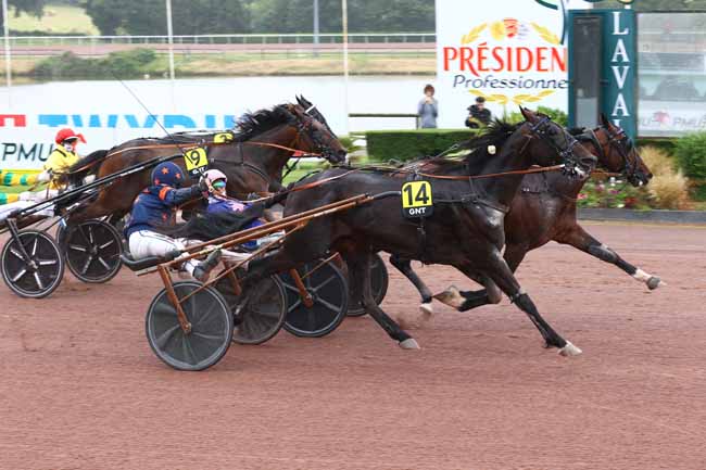 Arrivée quinté pmu GRAND NATIONAL DU TROT à LAVAL
