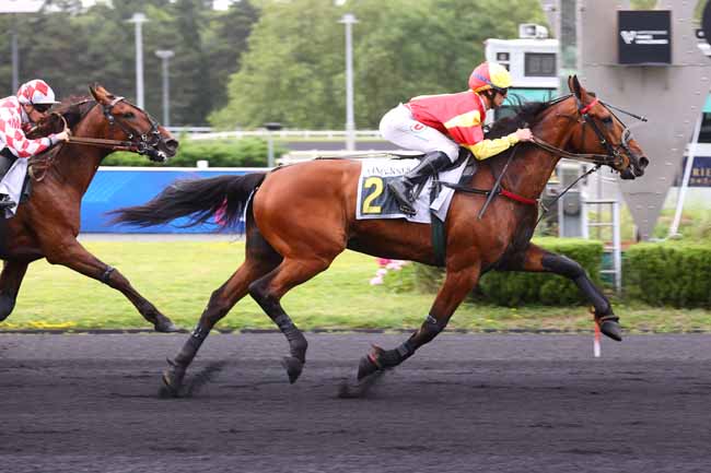 Photo d'arrivée de la course pmu PRIX DE LA MATERNELLE LEONARD DE VINCI à PARIS-VINCENNES le Vendredi 5 juin 2026