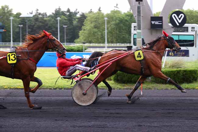 Arrivée quinté pmu PRIX DE LA VILLE DE NOGENT-SUR-MARNE (PRIX ADALBERTA) à PARIS-VINCENNES