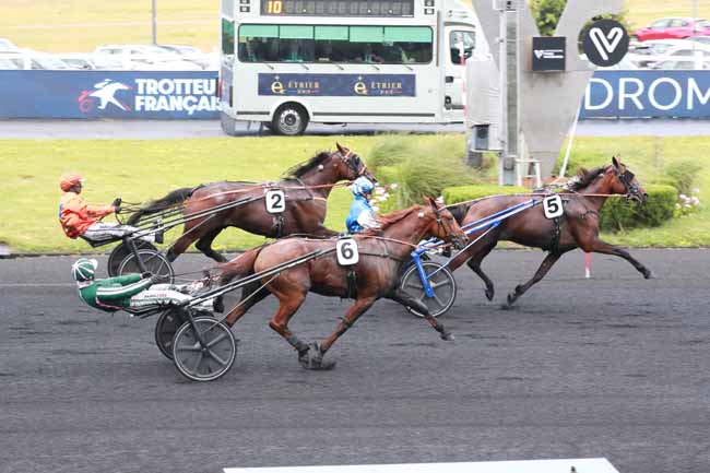 Photo d'arrivée de la course pmu PRIX DU DAUPHINE à PARIS-VINCENNES le Samedi 6 juin 2026