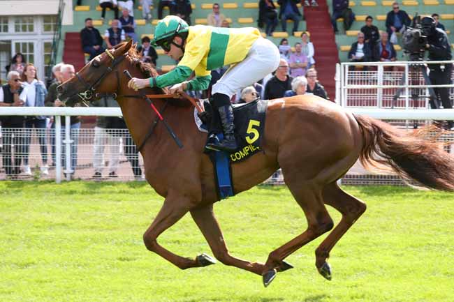 Photo d'arrivée de la course pmu PRIX DE HAUTEFONTAINE à COMPIEGNE le Mardi 9 juin 2026