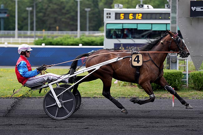 Photo d'arrivée de la course pmu PRIX CIRCE à PARIS-VINCENNES le Mardi 9 juin 2026