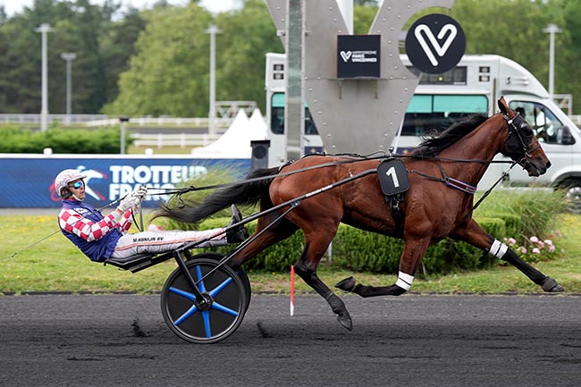 Photo d'arrivée de la course pmu PRIX SIBYLLA à PARIS-VINCENNES le Mardi 9 juin 2026