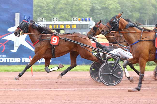 Photo d'arrivée de la course pmu PRIX DE BARBEVILLE à CAEN le Mercredi 10 juin 2026