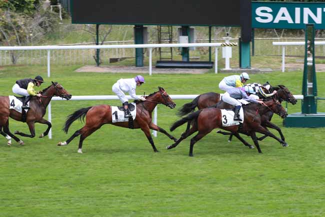 Photo d'arrivée de la course pmu PRIX CORTEIRA à SAINT CLOUD le Vendredi 12 juin 2026