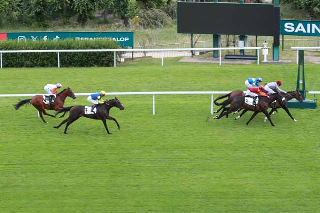 Photo d'arrivée de la course pmu PRIX RESCOUSSE à SAINT CLOUD le Vendredi 12 juin 2026