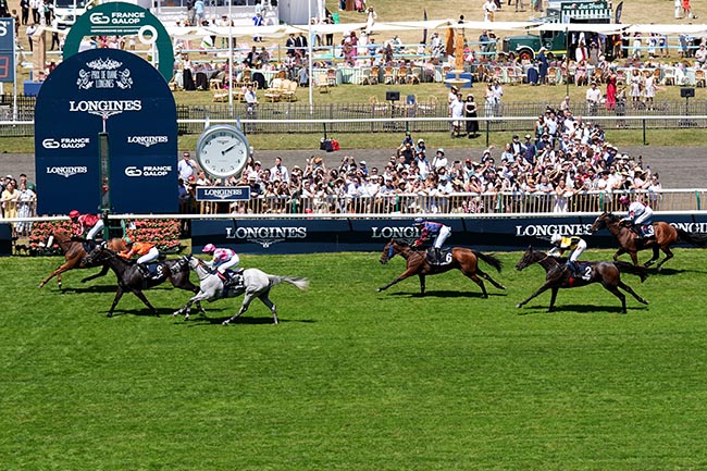Photo d'arrivée de la course pmu PRIX REINE MARIE-AMELIE LONGINES FEGENTRI WORLD CHAMPIONSHIP FOR LADY RIDERS à CHANTILLY le Dimanche 14 juin 2026