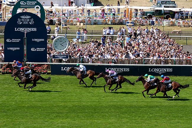 Photo d'arrivée de la course pmu PRIX DE DIANE LONGINES à CHANTILLY le Dimanche 14 juin 2026