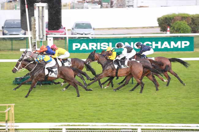 Photo d'arrivée de la course pmu PRIX DU PASSAGE BRADY à LONGCHAMP le Jeudi 18 juin 2026